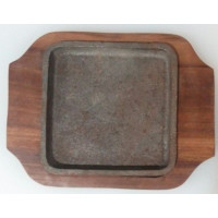Сковорода чавунна квадратна на дерев'яній підставці 150*150 мм серія ProCooking PEM_1711