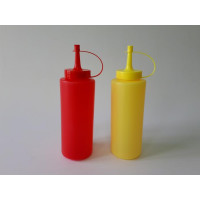Набір пластмасових пляшок з 2-х L 19 cm.