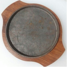 Сковорода чавунна кругла на дерев'яній підставці діаметр 200 мм серія ProCooking PEM_1700